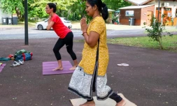 Saint-Paul : une séance de yoga géante dans la ville 