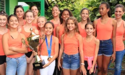 Angie, dix ans, Saint-Pauloise et championne de France de gym rythmique