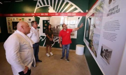 Saint-Pierre : le chef triplement étoilé Thierry Marx en visite au musée du Rhum