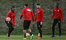 Les joueurs lyonnais à l'entraînement, le 18 février 2019 à Décines-Charpieu, à la veille du match de Ligue des champions face au FC Barcelone
