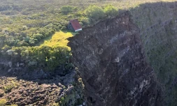 Pont de la rivière de l'est éboulis