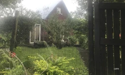 Sainte-Suzanne, Bras Pistolet, homme, poignardé, voisine