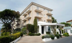 L'hÎtel de luxe "La Voile d'Or", en cours de transformation pour un promoteur russe basé à Londres, le 29 mars 2022 à Saint-Jean-Cap-Ferrat