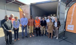 Banque alimentaire et GBH réceptionne un contener avec de l'alimentation