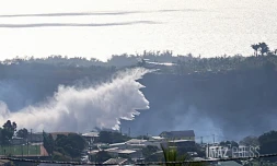 RiviĂšre des Galets : feu de broussaille en cours, le dash est sur place
