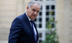 François-Noël Buffet (Les Républicains), nommé le 21 septembre 2024 ministre des Outre-Mer dans le gouvernement de Michel Barnier ( AFP / Geoffroy Van der Hasselt )