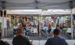 Réunion publique rue François de Mahy