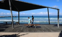 plage et bar fermé