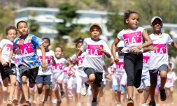 les enfants ont couru pour la santé