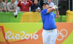 Le Brésilien Adilson Jose Da Silva, premier golfeur à effectuer le parcours olympique à Rio, le 11 août 2016
