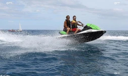  jet-ski