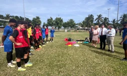 Le Port : la Région au lycée Jean Hinglo pour évoquer la "Classe sport études"