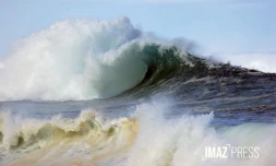 Maintien de la vigilance jaune vagues - submersion entre le Port et Saint-Philippe