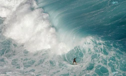 Surf vague de Saint-Leu