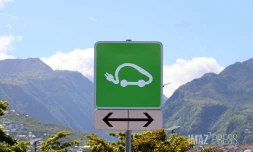 Borne de rechargement pour véhicule électrique 