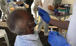 Dépistage gratuit sur le marché des Camélias à Saint-Denis