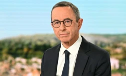 Le patron des Républicains et ministre de l'Intérieur sortant Bruno Retailleau sur le plateau du 13 Heures de TF1, le 6 octobre 2025 à Boulogne-Billancourt, près de Paris ( AFP / Bertrand GUAY )
