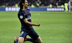 L'attaquant parisien Edinson Cavani, double buteur face à l'Olympique lyonnais au Parc OL, le 27 novebre 2016