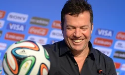 L'ancien international allemand Lothar Matthäus, lors d'une conférence de presse dans l'état de Bahia au Brésil, le 5 décembre 2013