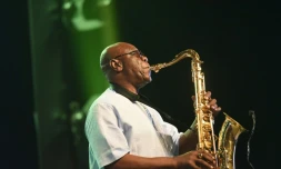 Manu Dibango en concert à Abidjan le 30 juin 2018