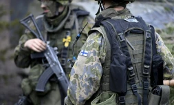 Des soldats finlandais lors de l'exercice Arrow 22 à la garnison de Niinisalo à Kankaanpää, dans l'ouest de la Finlande, le 4 mai 2022 