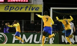 Les joueurs d'Epinal explosent de joie après leur 2e but contre Lille, celui de la qualif en quarts de la Coupe de France, le 29 janvier 2020 à La Colombière