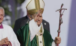 Le pape Léon XIV devant près d'un million de jeunes fidèles réunis à Rome pour une messe finale en plein air.KEYSTONE/AP/Gregorio Borgia
