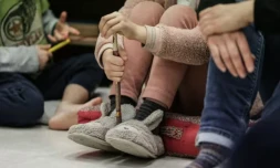 Deux inspectrices ont entamé un contrôle du foyer parisien Jenner, après la révélation de maltraitances sur un enfant de huit ans placé, filmé en train d'être rasé malgré lui par des éducateurs ( AFP / Thibaud MORITZ )