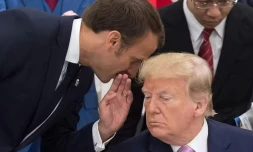 mmanuel Macron et Donald Trump en 2019 au G20 à Osaka. © Crédit photo : Jacques Witt / POOL / AFP