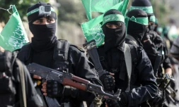 Combattants des brigades Ezzedine al-Qassam, la branche armée du Hamas, lors d'une parade le 20 juillet 2017 à Khan Younès, dans la bande de Gaza