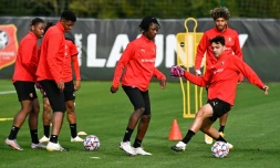 Eduardo Camaviga et ses partenaires de Rennes Ă l'entraĂźnement le 19 octobre 2020