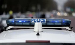 Une personne est morte et deux autres gravement blessées alors qu'elles étaient poursuivies en voiture par la police à Paris ( AFP / Kenzo TRIBOUILLARD )