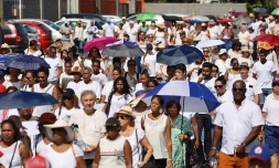 samedi 13 avril 2019 - Rivière des Galets : 300 personnes marchent en blanc contre les violences intrafamiliales