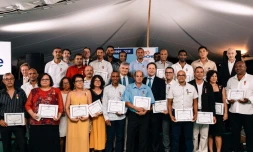 28 salariés de Danone Réunion reçoivent leur médaille du travail