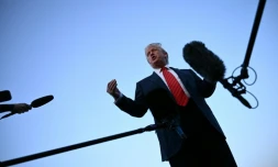 Le président américain Donald Trump s'adresse aux journalistes à Allentown, en Pennsylvanie, le 3 août 2025