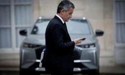 Le garde des Sceaux Gérald Darmanin quitte l'Elysée après le Conseil des ministres, le 21 avril 2025 à Paris ( AFP / STEPHANE DE SAKUTIN )