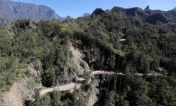 Route de Cilaos fermée vue du ciel