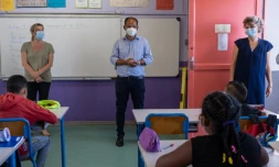 Emmanuel Séraphin visite écoles