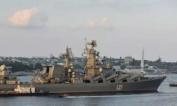 Le croiseur lance-missiles russe Moskva, en juillet 2011 prÚs de Sébastopol, en Crimée ( AFP / - )