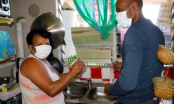 Saint-Leu : Bricobus, un dispositif pour apprendre aux famille à bricoler et à devenir indépendantes
