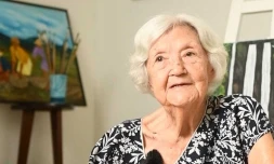 Le Port : rencontre avec Yvonne Joséphine, artiste peintre