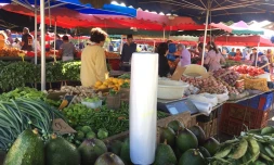 Sac réutilisable au marché forain