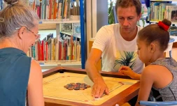 Saint-Leu : un atelier jeux de bois animé par le champion d'Europe Pierre Dubois 