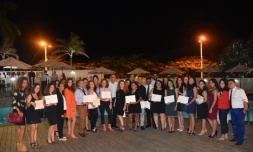 80 nouveaux diplômés à l\'IUT de Saint-Pierre dans le secteur bancaire.