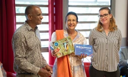 Huguette Bello en visite au centre de recherche Cyclotron Réunion Océan Indien 