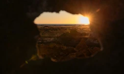 Le fleuve Dniepr vu depuis des positions de l'armée ukrainienne dans la région de Kherson (sud), le 6 novembre 2023