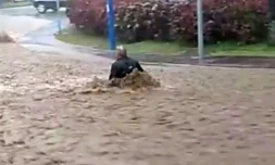 Saint-Joseph : les gendarmes saisissent un homme emporté par le courant 