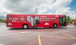 Bus TCO demande en mariage