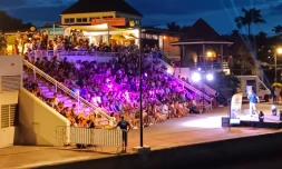 reunion comedy beach, saint-gilles 
