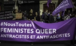 Une banderole du collectif #Noustoutes lors d'une manifestation Ă Paris, le 22 mars 2025. (FLORE GASTAL / HANS LUCAS / AFP)